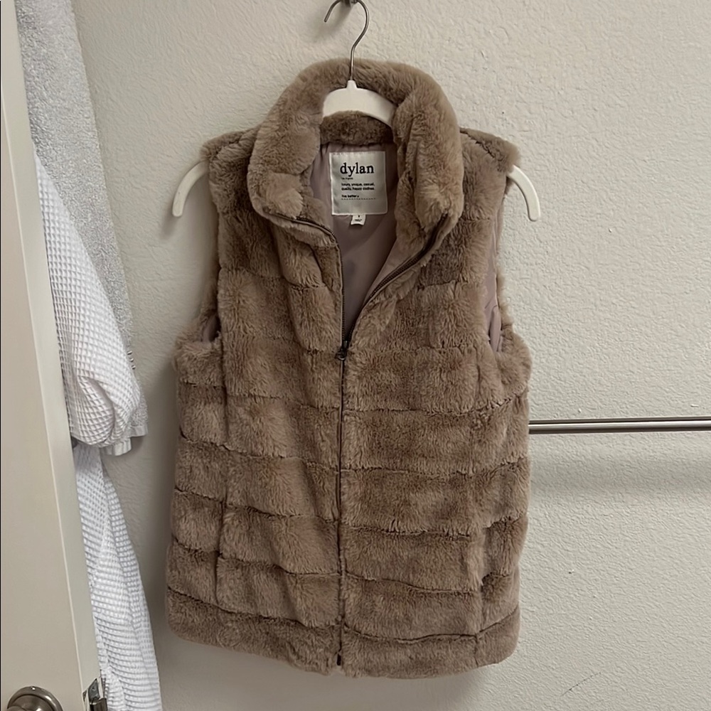 Dylan Faux Fur Vest in Taupe
